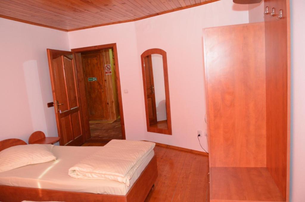 Casa Moteasca Hotel Mihai Viteazu  Quarto foto